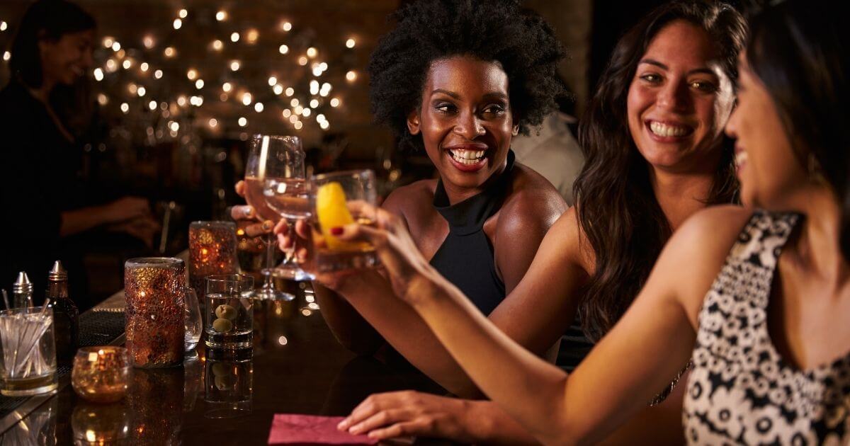 what to wear to a comedy show