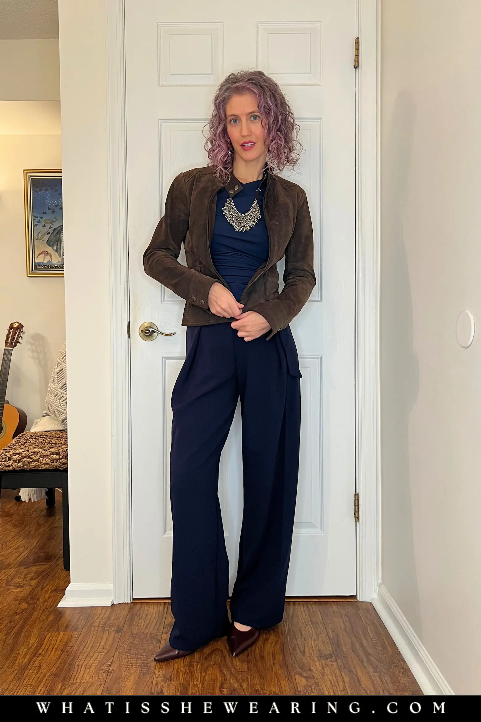 Fall Navy Blue with Chocolate Brown Suede Jacket Woman layering navy blue pieces with a rich brown suede moto jacket for fall—what to wear with navy blue for moody, earthy elegance and cozy autumn wardrobe vibes.