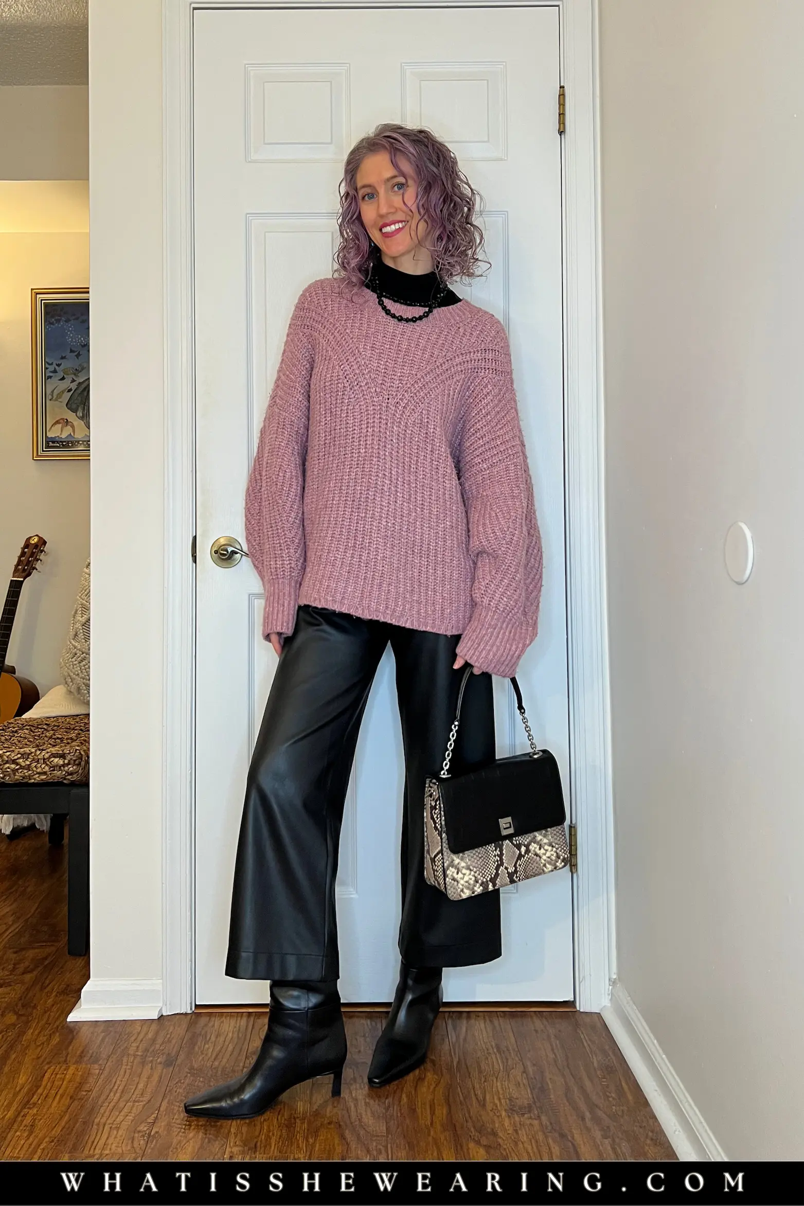 Outfit 5: Oversized Sweater + Leather Pants + Boots Edgy stylish winter outfit: pink oversized sweater, leather pants and tall black boots